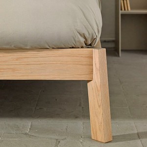 detalle pata roble Cama breda sin dosel de Punt Mobles
