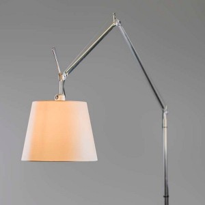 lámpara de pie Tolomeo Mega beige Artemide detalle