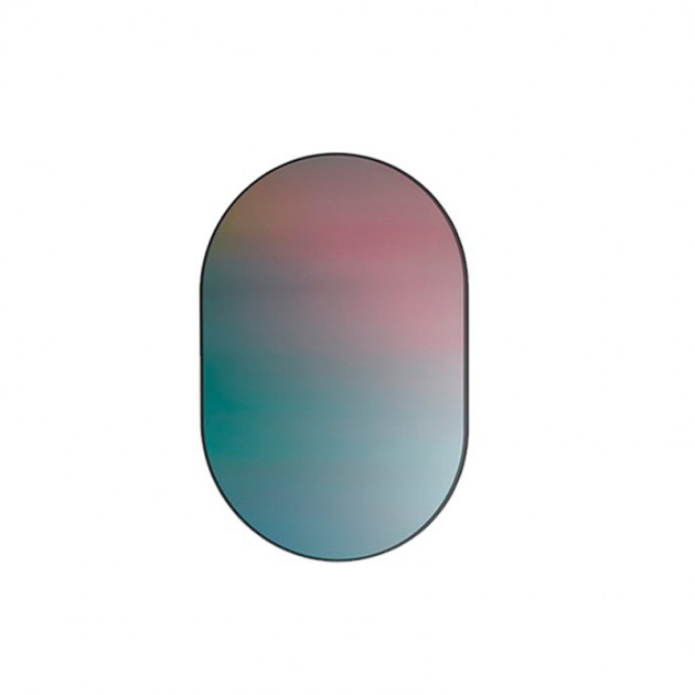 Mirror Oval Fritz Hansen diseñado por Studio Roso