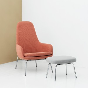 Interior con Butaca Era High y pouf de Normann Copenhagen
