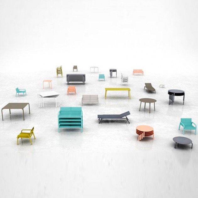 Mesa Tumbona Stack redonda Gandia Blasco
