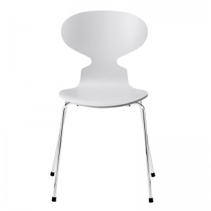 Silla Ant 4p de Jacobsen para Fritz Hansen con carcasa de fresno coloreado