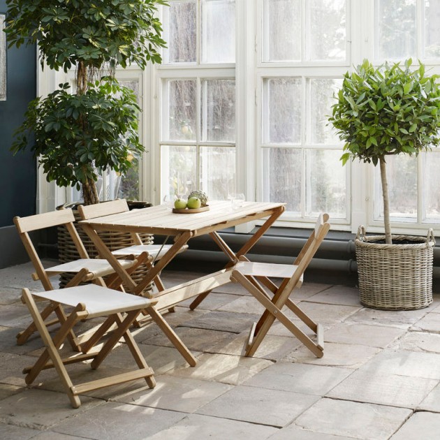 Ambiente patio Mesa de comedor BM3670 y sillas BM4570 de Carl Hansen en Teca. Disponible en Moisés showroom