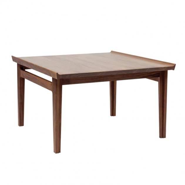 Mesa 500 Tabla cuadrada de Finn Juhl en Moises Showroom