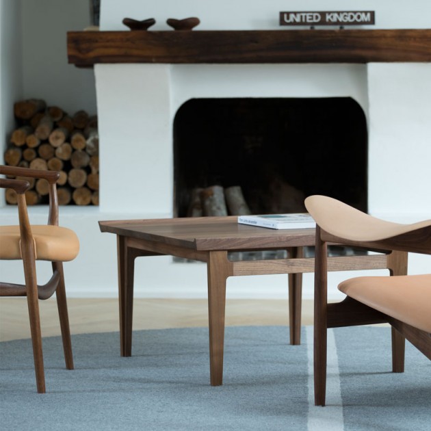 Ambiente Mesa 500 Tabla cuadrada de Finn Juhl en Moises Showroom