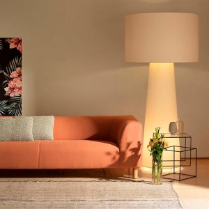 Salón con Mesa auxiliar Think black Cappellini