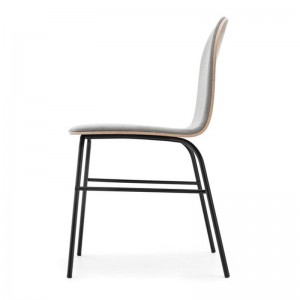 Lateral silla Terra Metal roble natural tapizada de Omelette-Ed en Moises Showroom