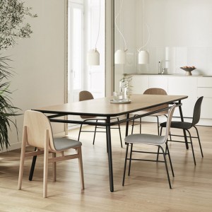 Silla Terra Metal roble natural tapizada de Omelette-Ed en Moises Showroom