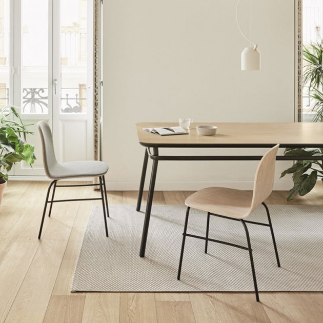 Silla Terra Metal roble natural tapizada de Omelette-Ed en Moises Showroom