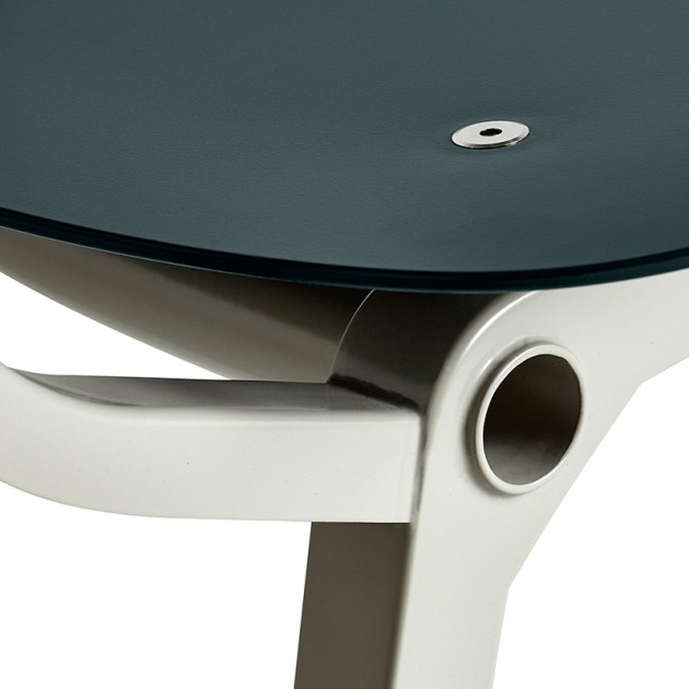 detalle asiento silla Revolt gris granito pata beige HAY