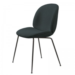 Silla Beetle tapizado integral de Gubi en Moises Showroom