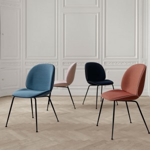 Silla Beetle tapizado integral de Gubi en Moises Showroom