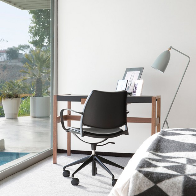 silla Gas con pie de ruedas cromado Stua