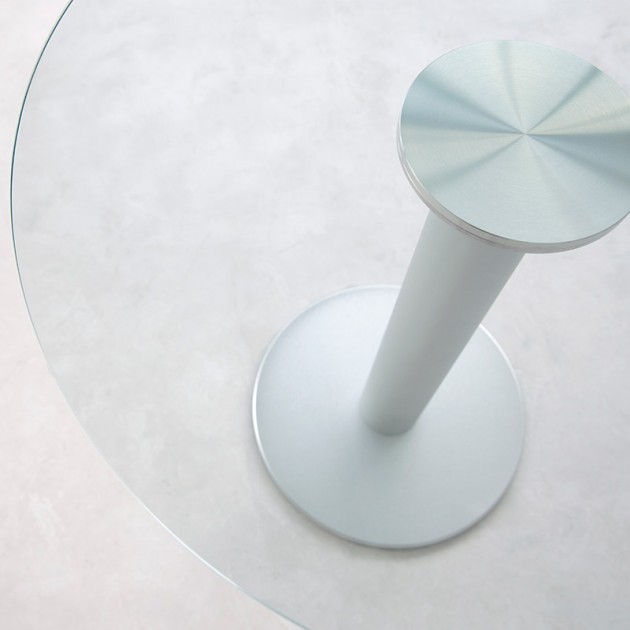 detalle tapa vidrio transparente mesa Zero Stua