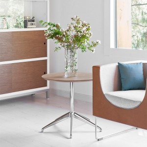 mesa Marea roble Stua base cromada altura 55