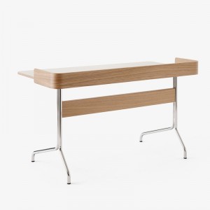Mesa Pavilion Desk AV17 de &Tradition acabado roble en Moises Showroom