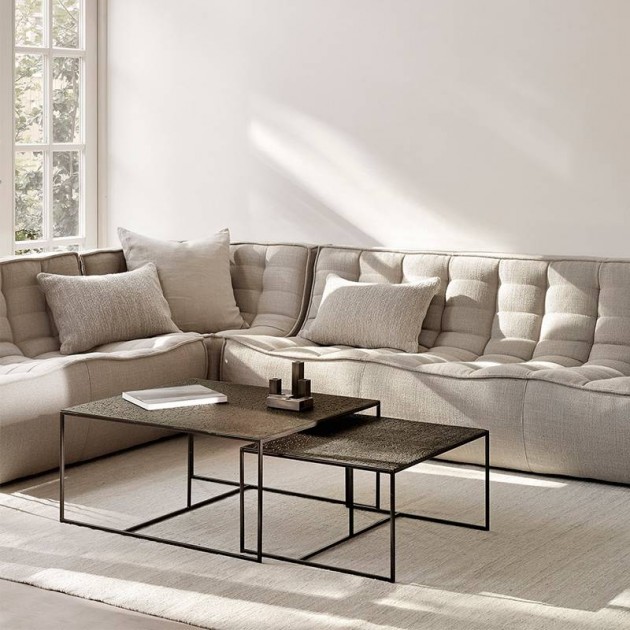 Conjunto mesa centro Pentagon de Ethnicraft en Moises Showroom