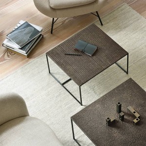 Conjunto mesa centro Pentagon de Ethnicraft en Moises Showroom