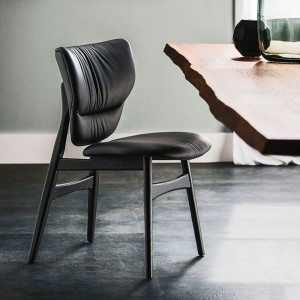 Silla Dumbo de Cattelan Italia en Moises Showroom