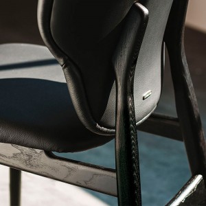 Silla Dumbo de Cattelan Italia en Moises Showroom