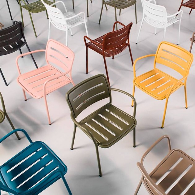Village Dining armchair de Kettal en Moises Showroom