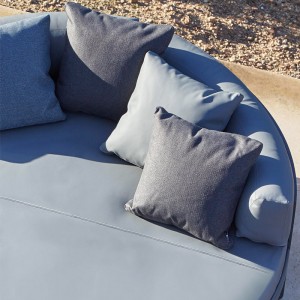 Cama Chilla Flat redonda de Gandía Blasco, detalle asiento