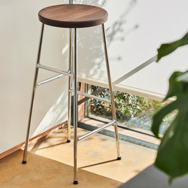 Imagen ambientada Cornet Bar High Stool de HAY