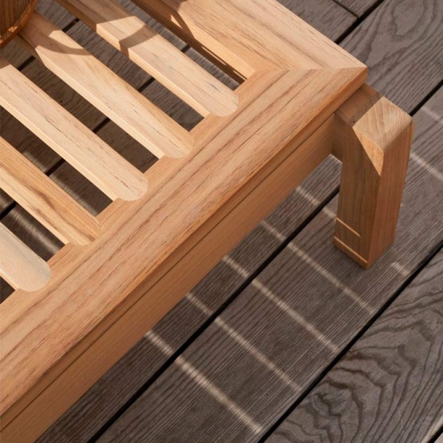 Reposapiés AH604F Carl Hansen ambiente detalle