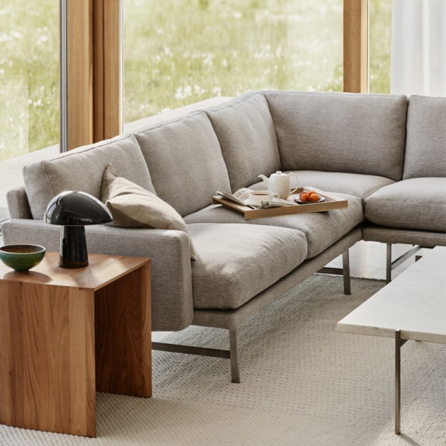 Imagen ambientada detalle sofá Lissoni Corner PL115 tapizado clay de Fritz Hansen